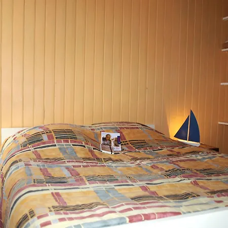 Charmante Maison Avec Piscine Chauffee A 1300m De La A - Fr-1-323-363 Holiday home